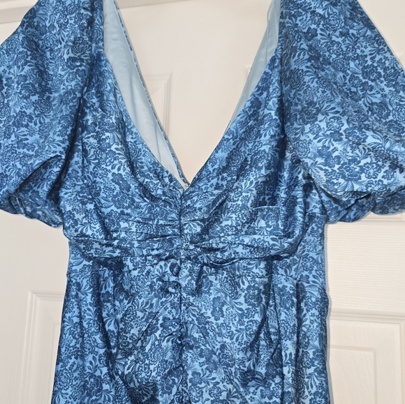 Beautiful blue statement dress by AMUR. - Picture 3 of 6